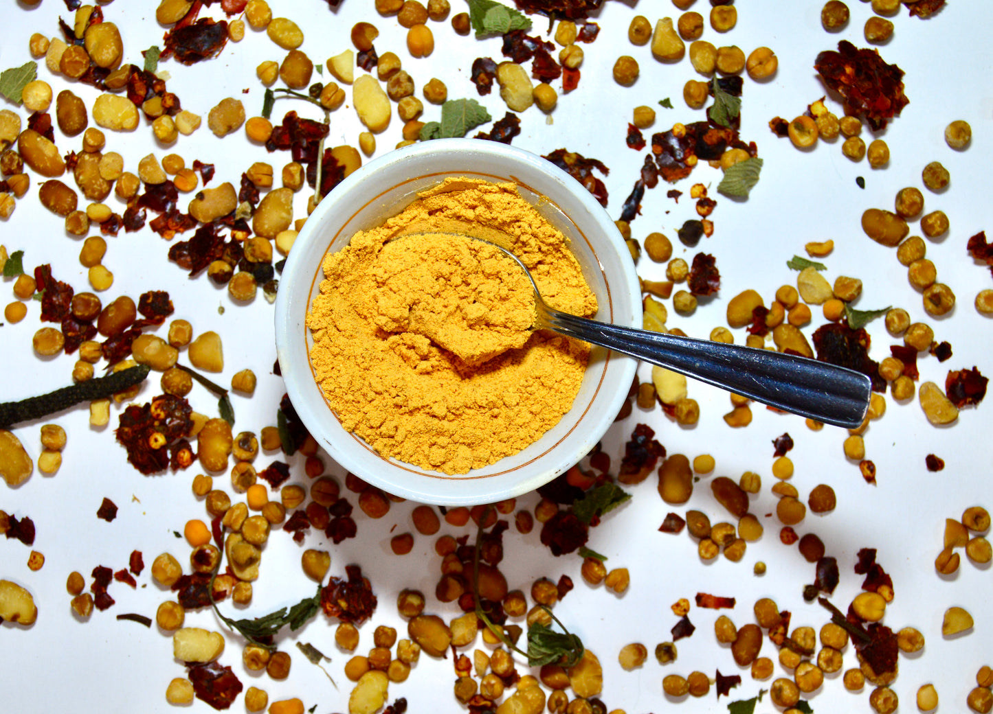 Garbanzos molidos con especias - Shiro Mitten